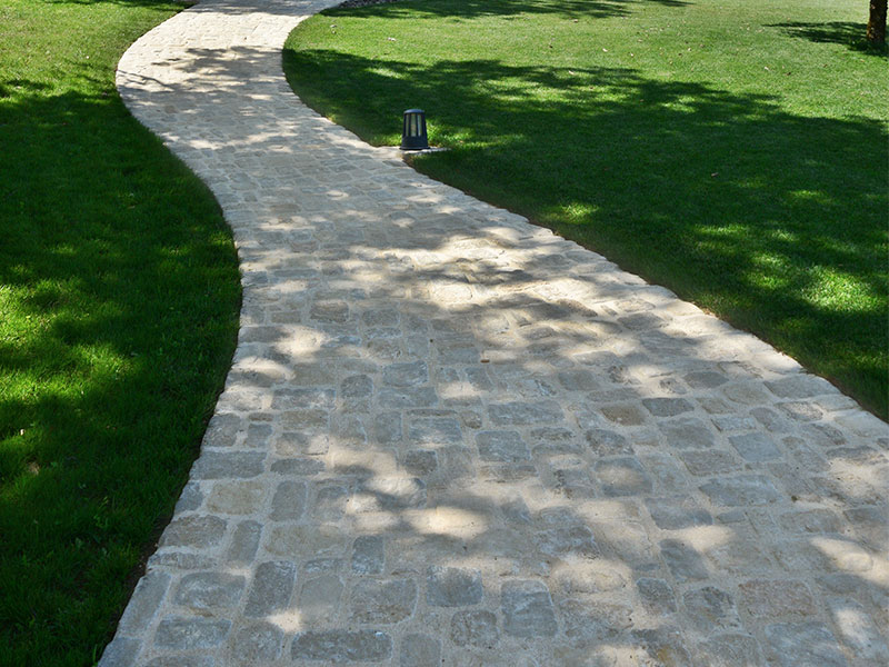 Chemin en pierre naturelle à Annemasse