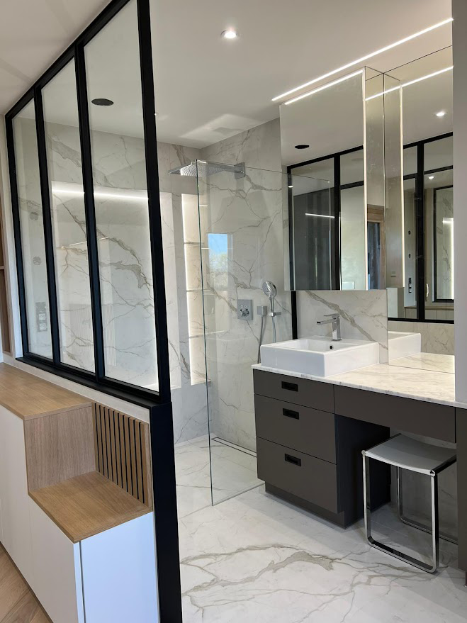 Salles de bains après rénovation à Bons-en-Chablais