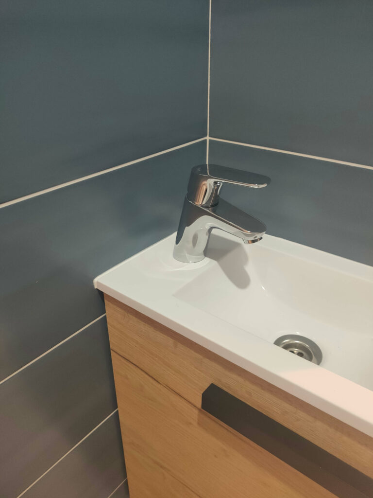 Aspect moderne des sanitaires du restaurant Les Pêcheurs à Sciez