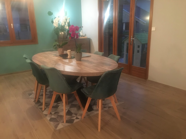Rénovation d'un carrelage à Bons-en-Chablais montrant le salon après travaux