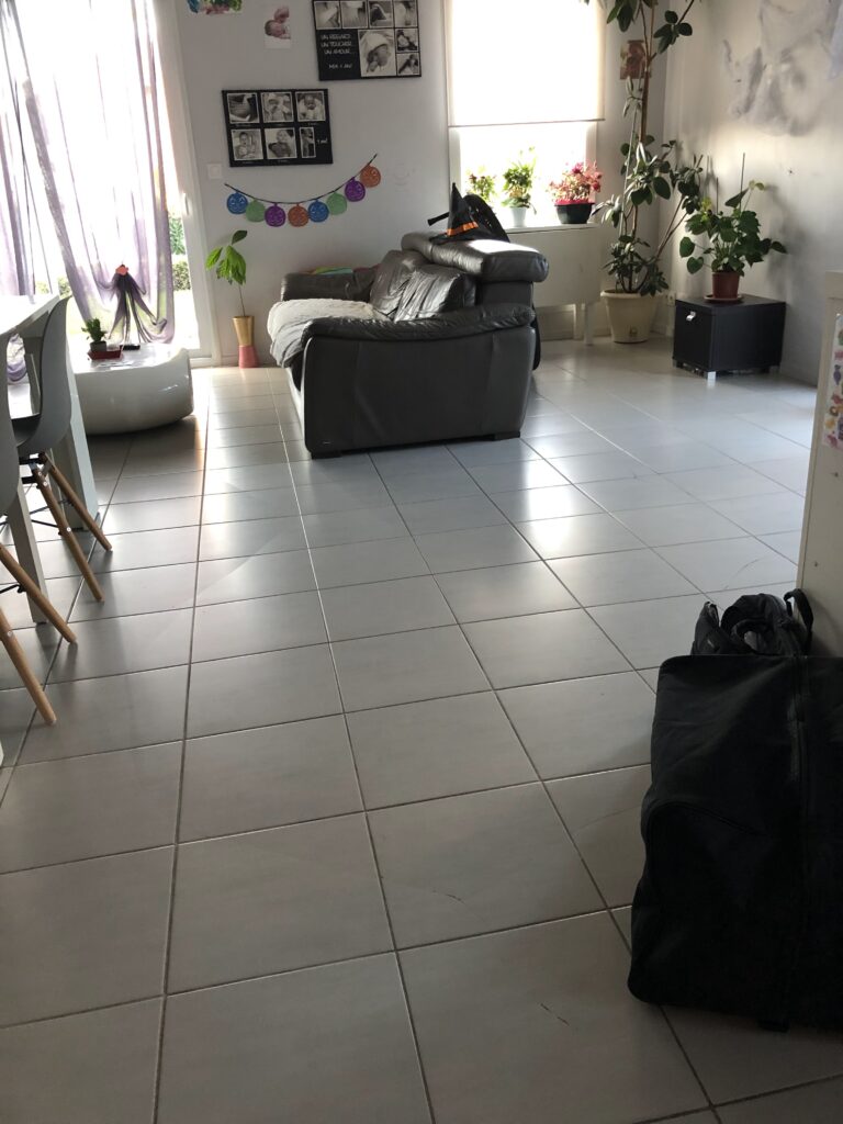 Salle de bain rénovée avec carrelage à Bons-en-Chablais