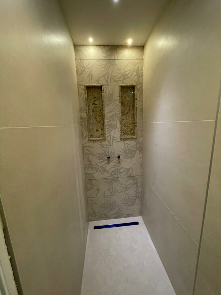 Après rénovation salle de bains à Marignier
