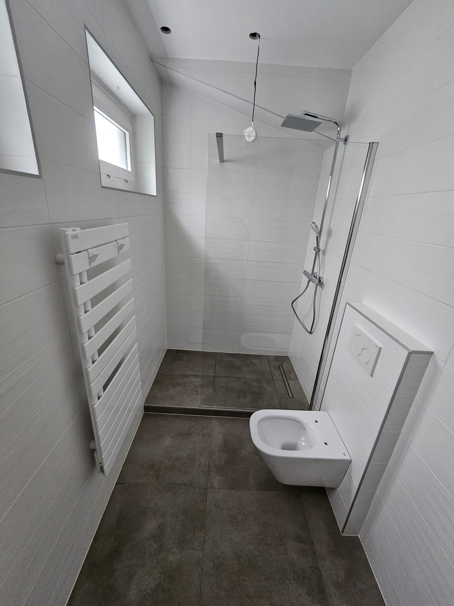 Salle de bains après la rénovation à Évian