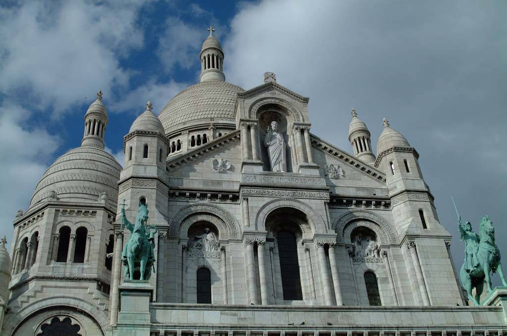 La Basilique du Sacré-Coeur en travertin à Annemasse