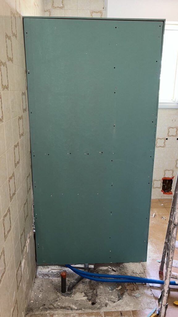 Création d'un mur de séparation à Douvaine
