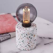 lampe en terrazzo à Évian