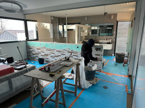 pose de carrelage sur tête de lit à Thonon-les-Bains