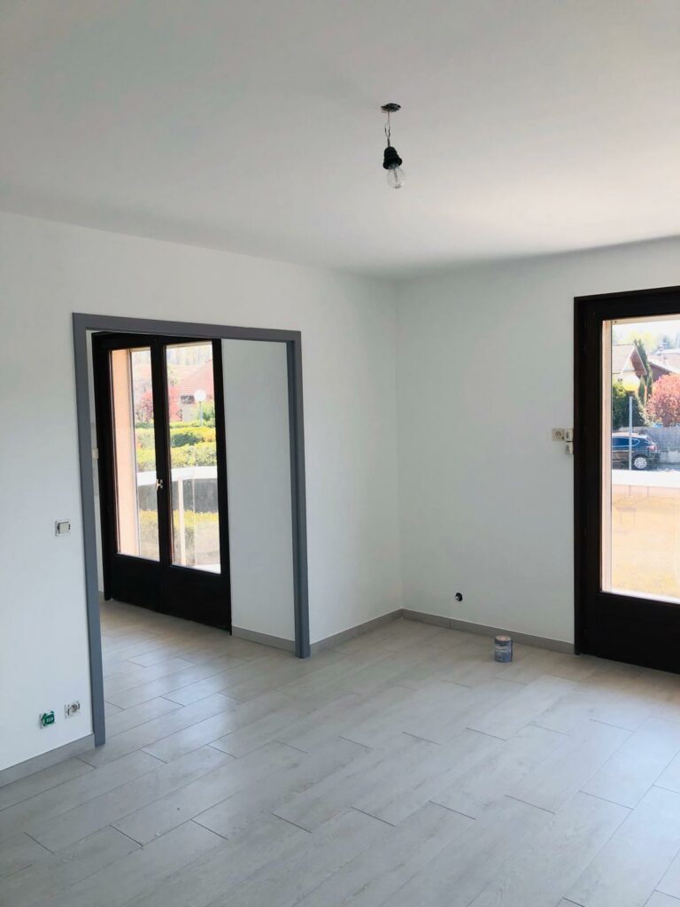 Rénovation sol carrelage imitation parquet à Douvaine