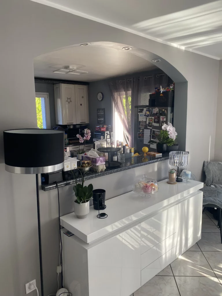 Cuisine sous arche décorative avant rénovation placo carrelage Gaillard